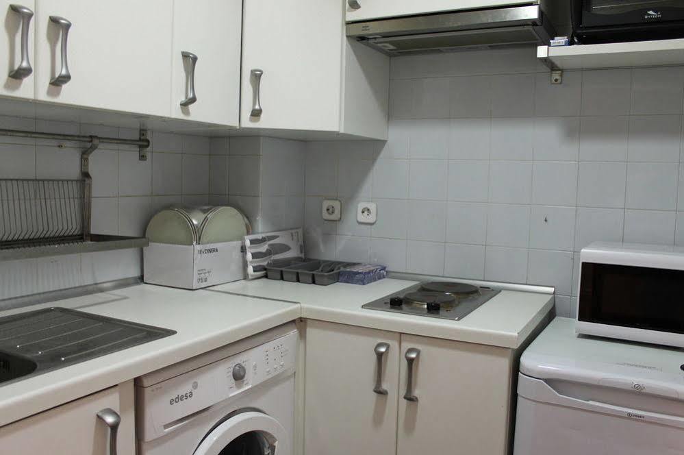 Apartamentos Rialto Madrid Kültér fotó