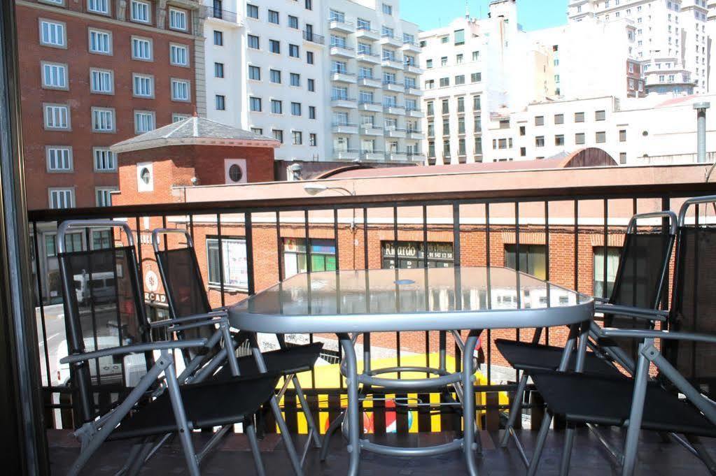 Apartamentos Rialto Madrid Kültér fotó