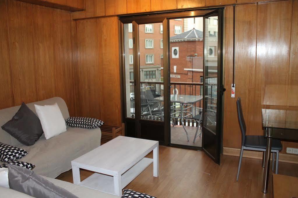 Apartamentos Rialto Madrid Kültér fotó