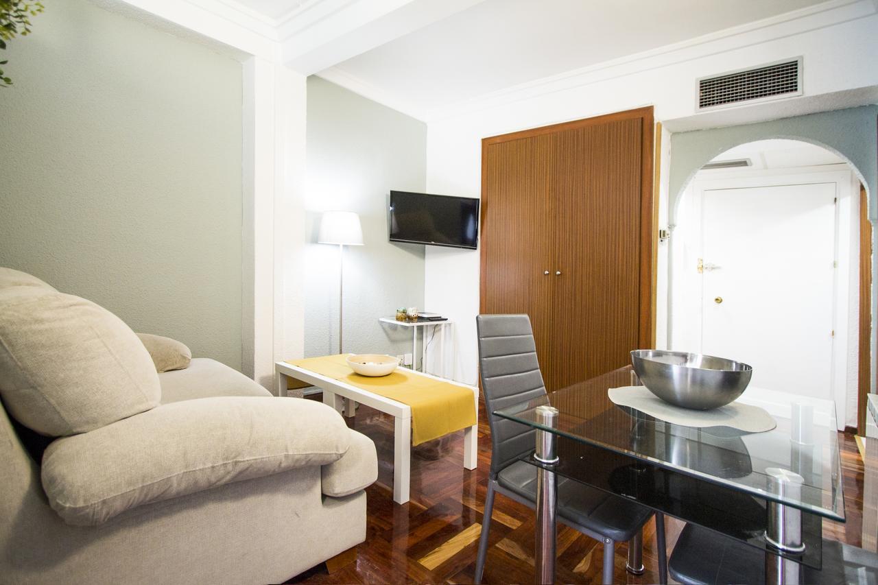Apartamentos Rialto Madrid Kültér fotó