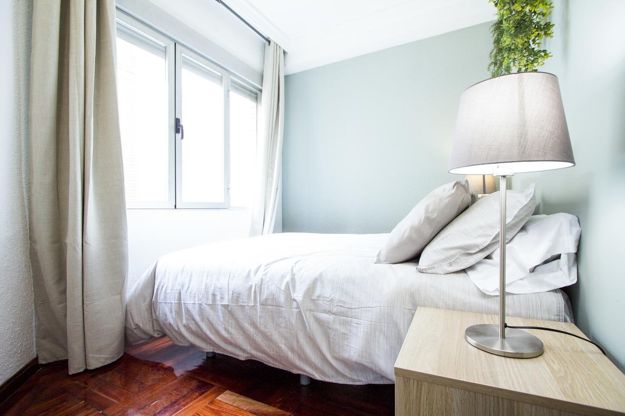 Apartamentos Rialto Madrid Kültér fotó