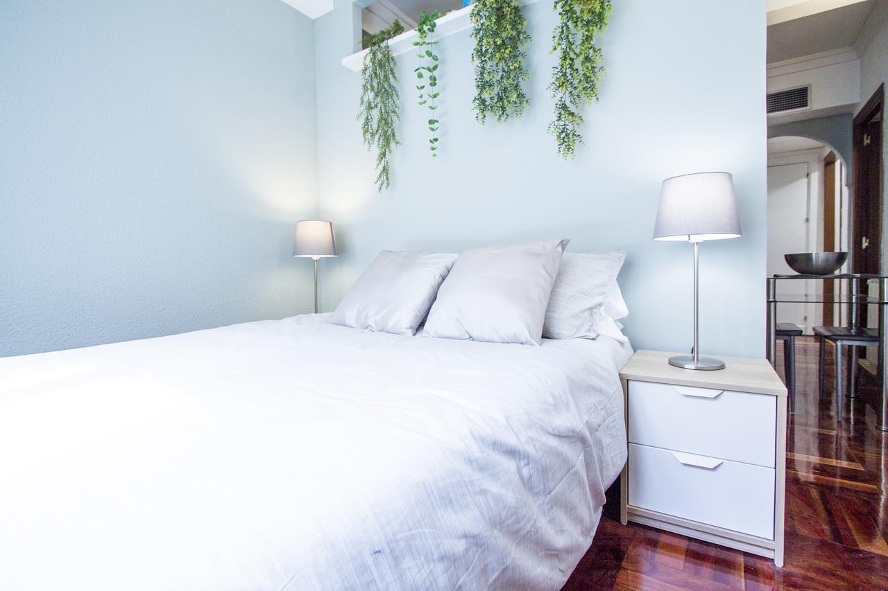 Apartamentos Rialto Madrid Kültér fotó