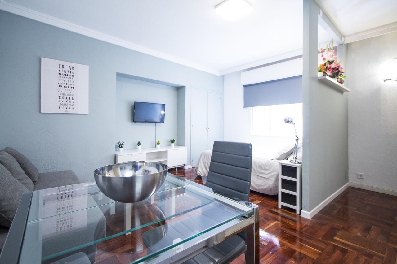 Apartamentos Rialto Madrid Kültér fotó