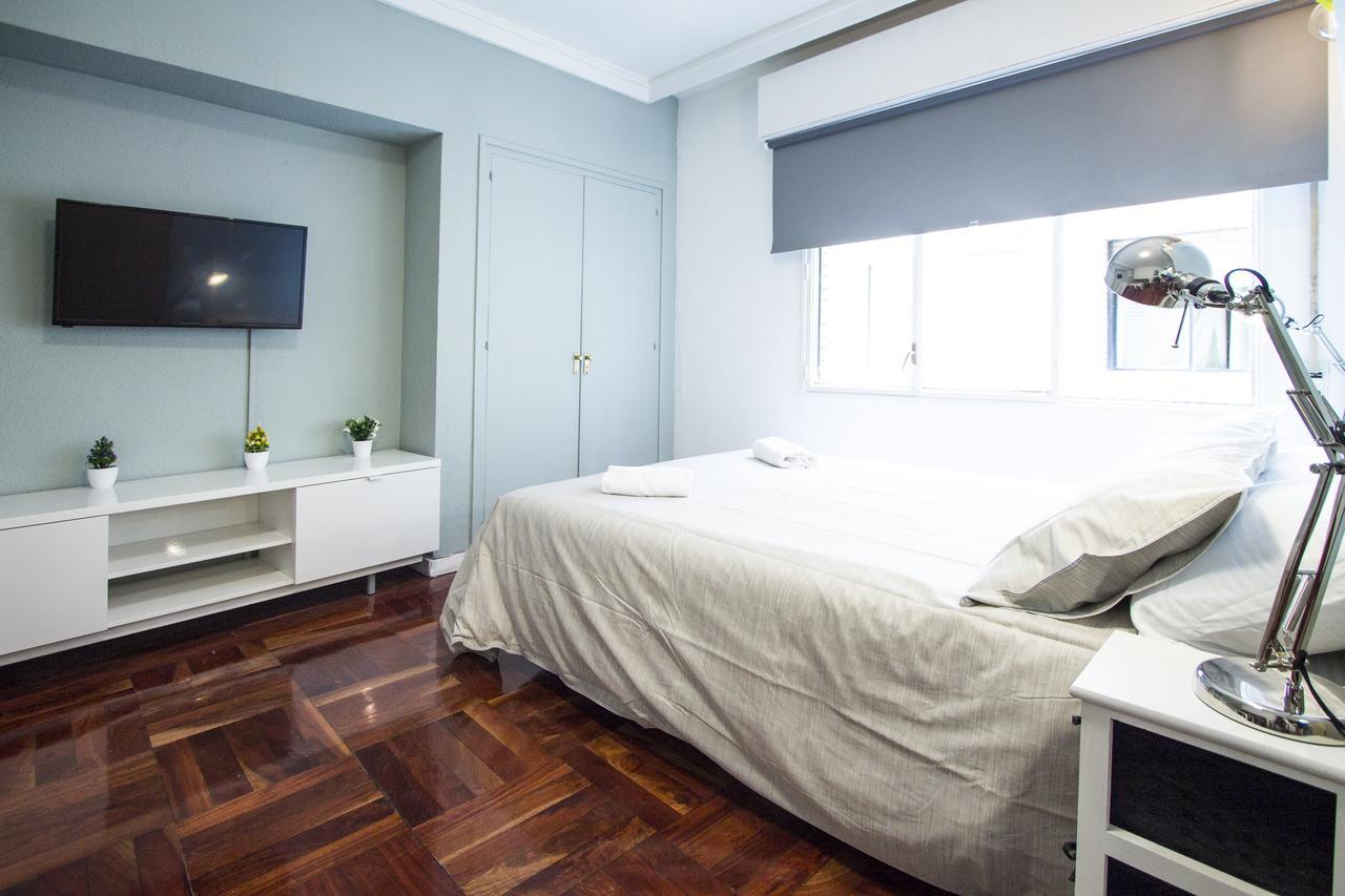 Apartamentos Rialto Madrid Kültér fotó