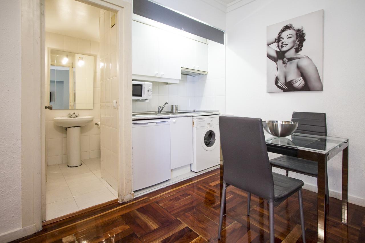 Apartamentos Rialto Madrid Kültér fotó